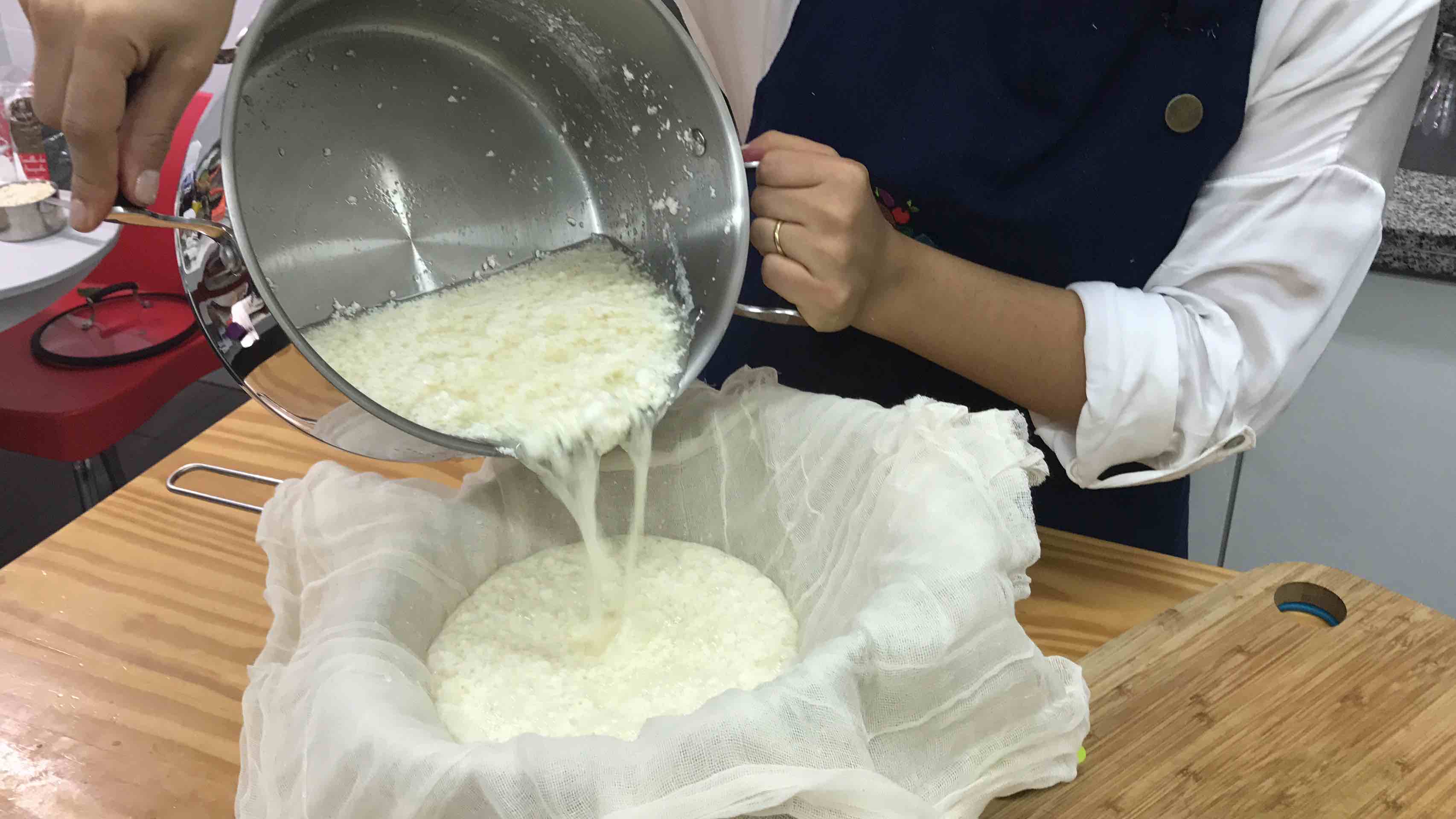 Cómo Hacer Queso Ricotta En Casa Muy Fácil - LA ESPÁTULA VERDE