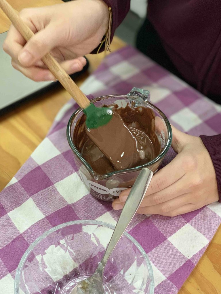 como-hacer-helados-caseros-chocolate-crocante-21 - LA